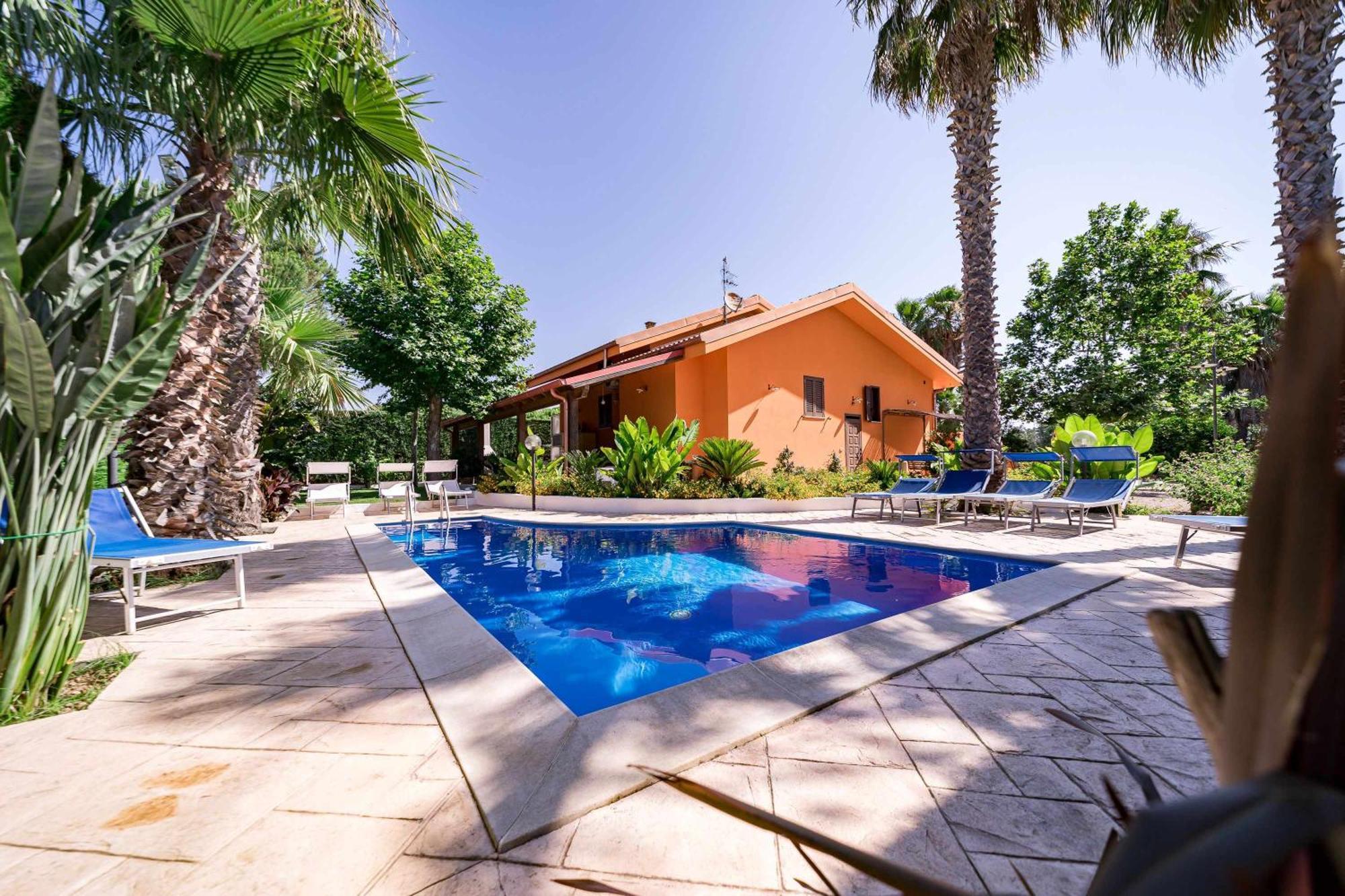 Villa Claudia By Vivimy Parabita Exterior foto